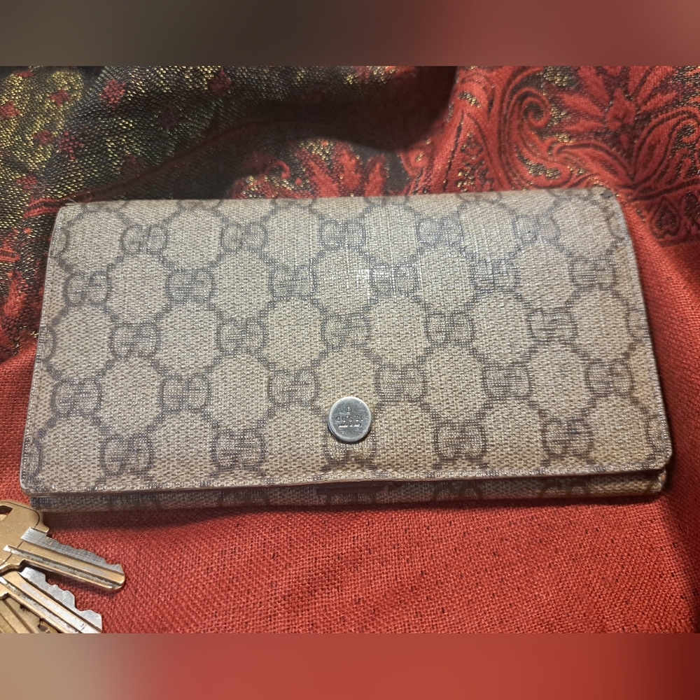 Gucci Beige Monogram Wallet